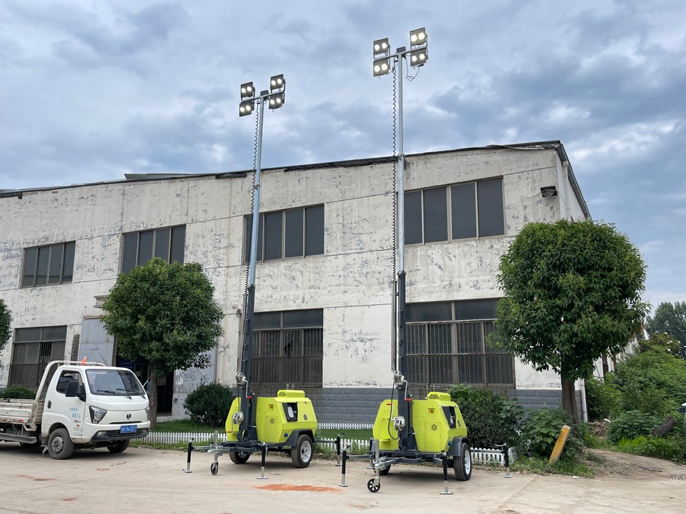 持續(xù)交貨中！山東思拓瑞克20臺9米移動照明燈車陸續(xù)發(fā)貨發(fā)往蒙古國