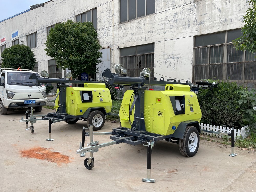 持續(xù)交貨中！山東思拓瑞克20臺9米移動照明燈車陸續(xù)發(fā)貨發(fā)往蒙古國